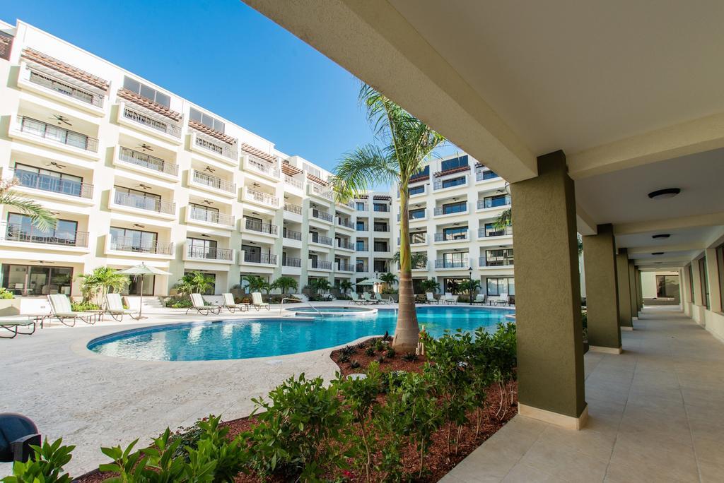 Palmaruba Condos Palm Beach Exterior photo