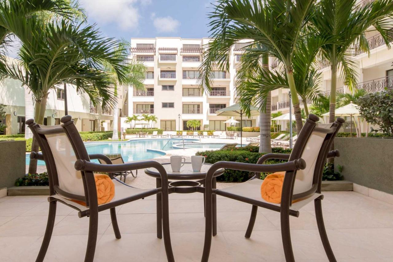 Palmaruba Condos Palm Beach Exterior photo