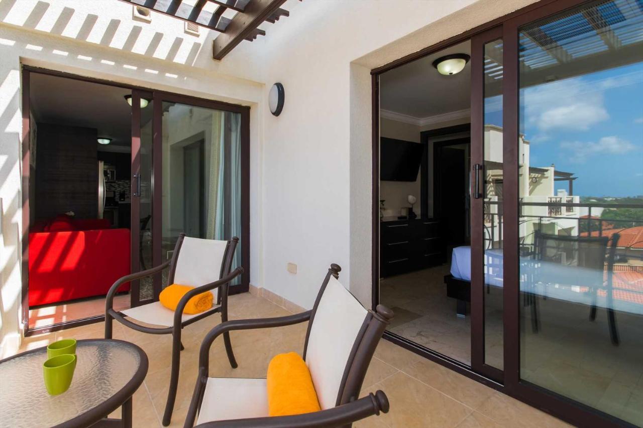 Palmaruba Condos Palm Beach Exterior photo