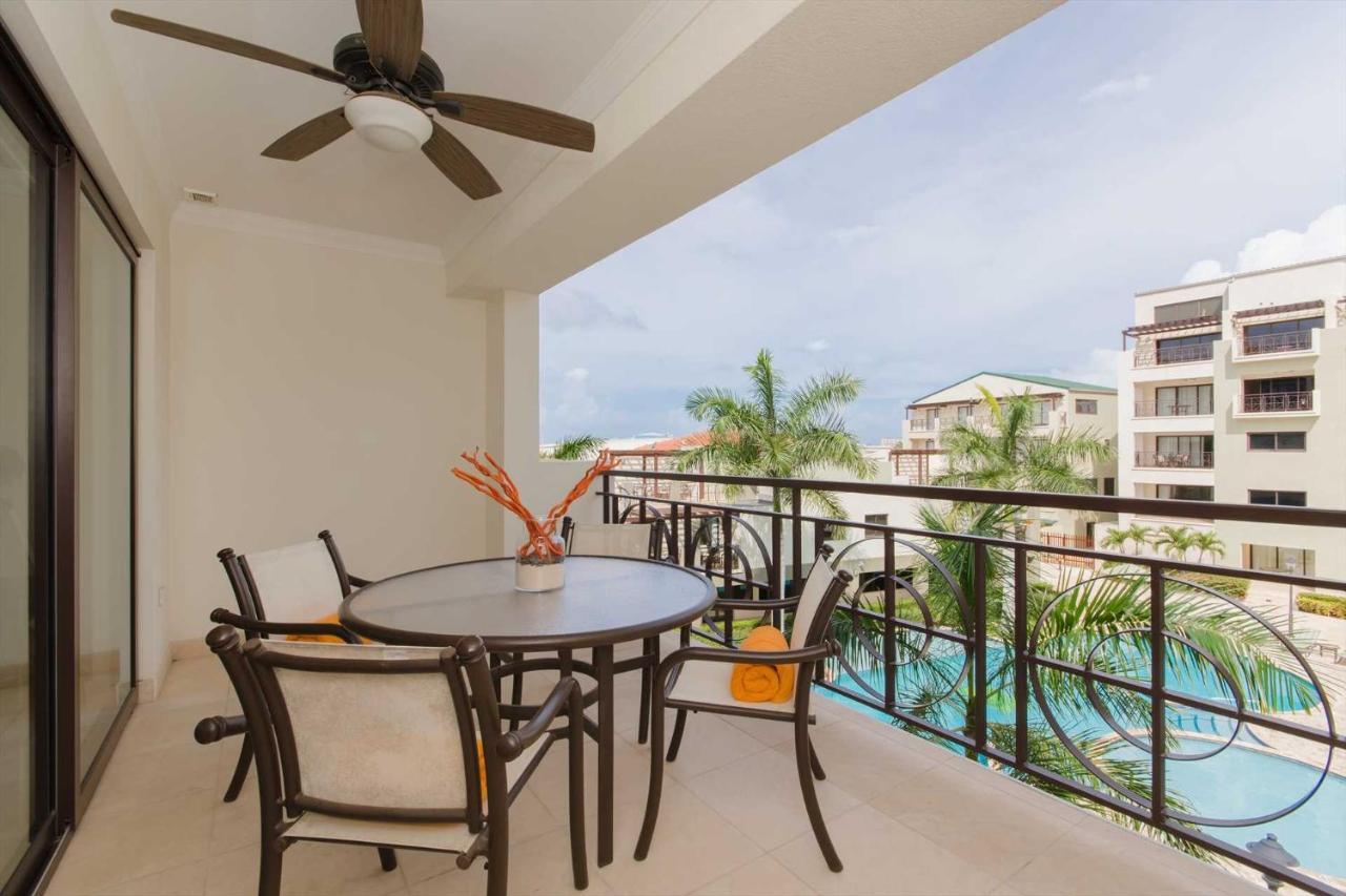 Palmaruba Condos Palm Beach Exterior photo