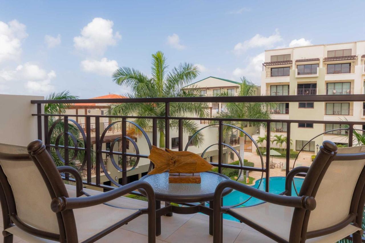 Palmaruba Condos Palm Beach Exterior photo